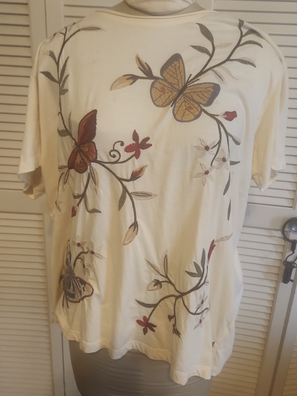 Johnny Was Women’s Cream Butterfly Embroidered Short-Sleeve Top